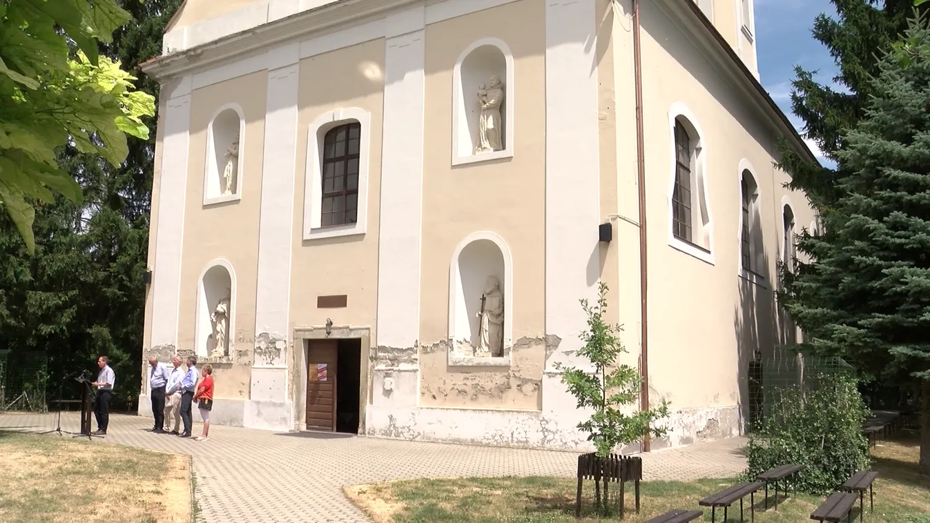 Templomfelújítási program