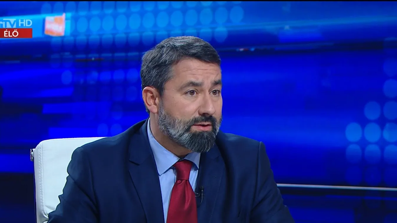 Hidvéghi Balázs: Az EP minden erejével nyomást gyakorol az Európai Bizottságra