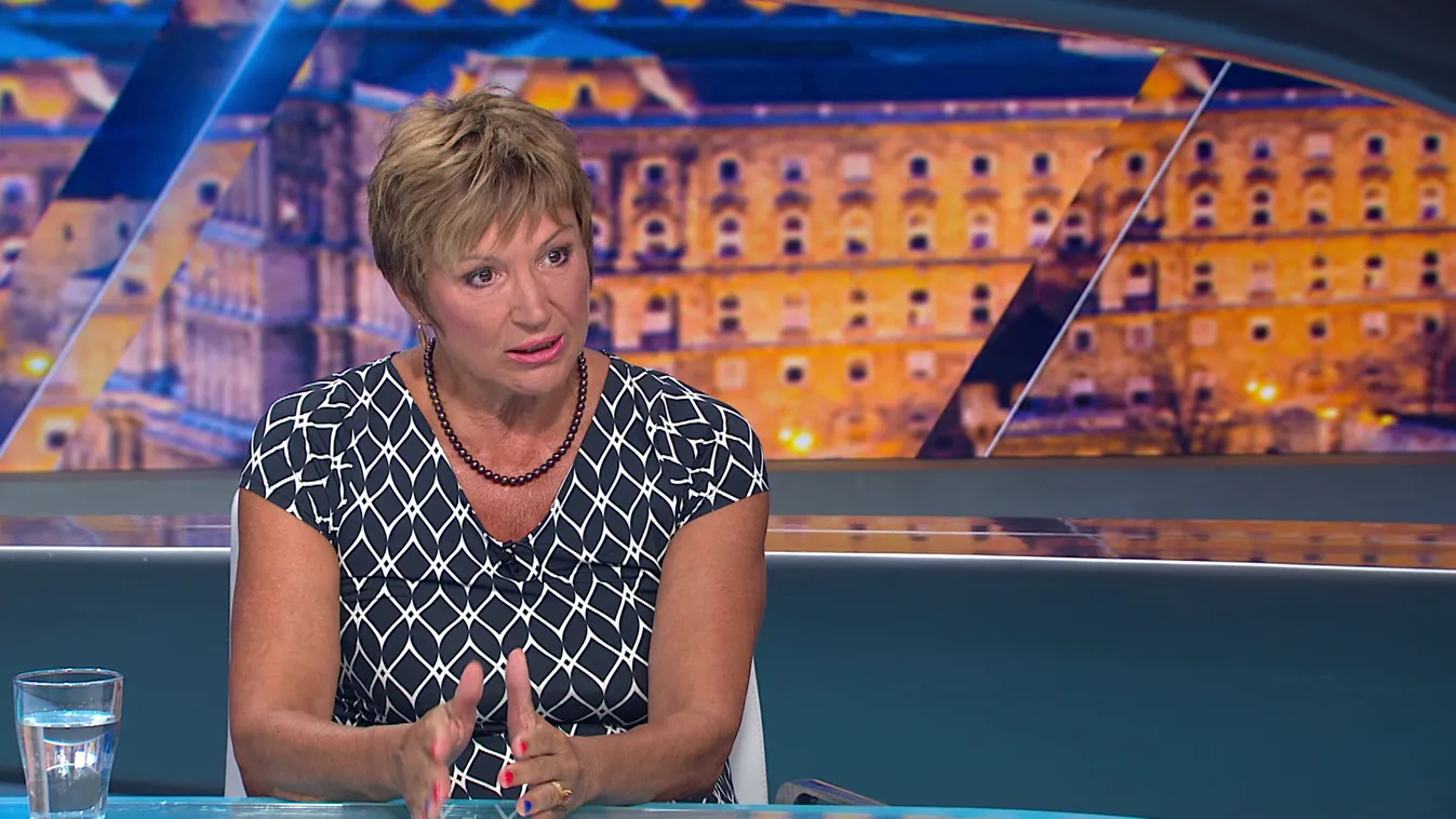 A szerdai kormányülésen dönthetnek a harmadik oltásról