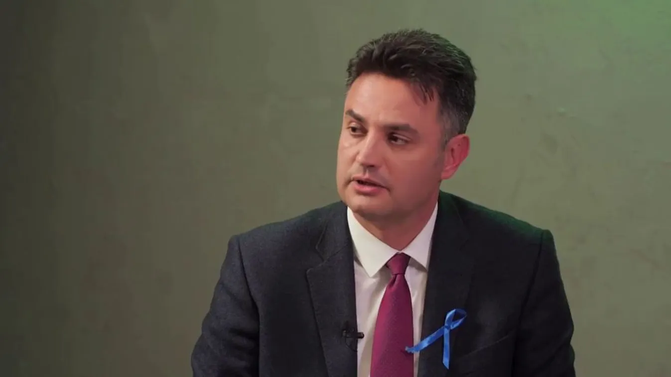 Márki-Zay Péter hátrébb lépne Magyar Péter javára