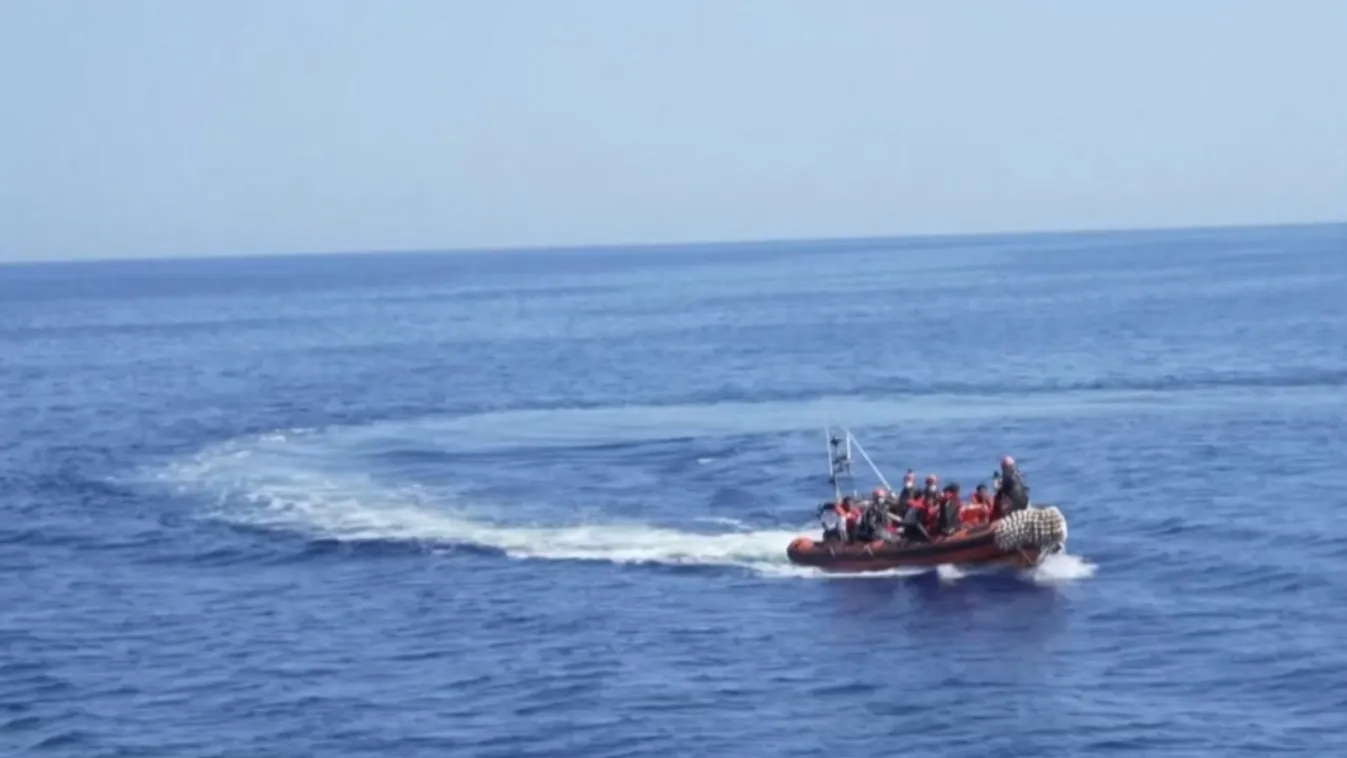 Afrikában állítanák meg az illegális bevándorlókat az olaszok