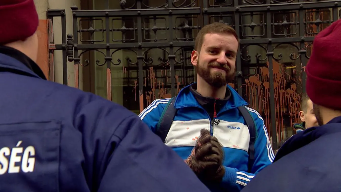 Vádat emeltek az Állami Számvevőszék épületét megrongálókkal szemben