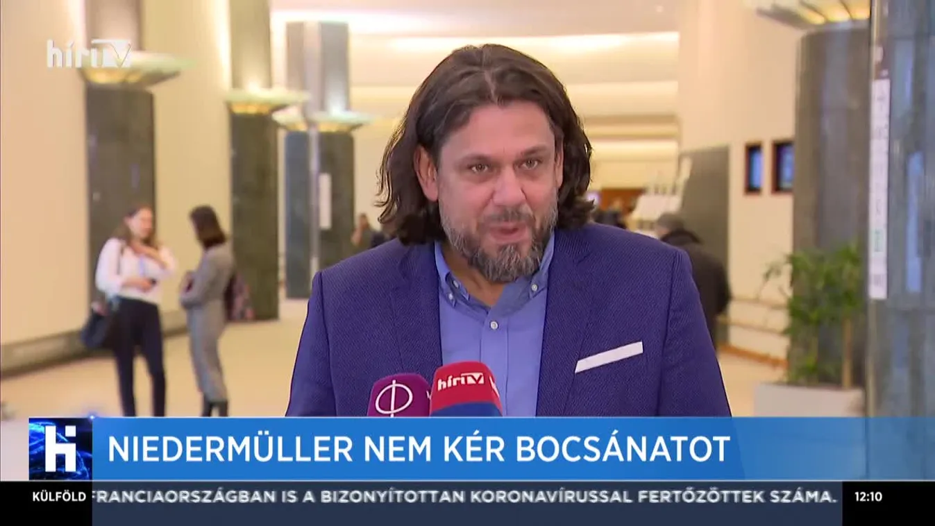 Deutsch: Elfogadhatatlan, durván rasszista, megbélyegző és uszító Niedermüller kijelentése