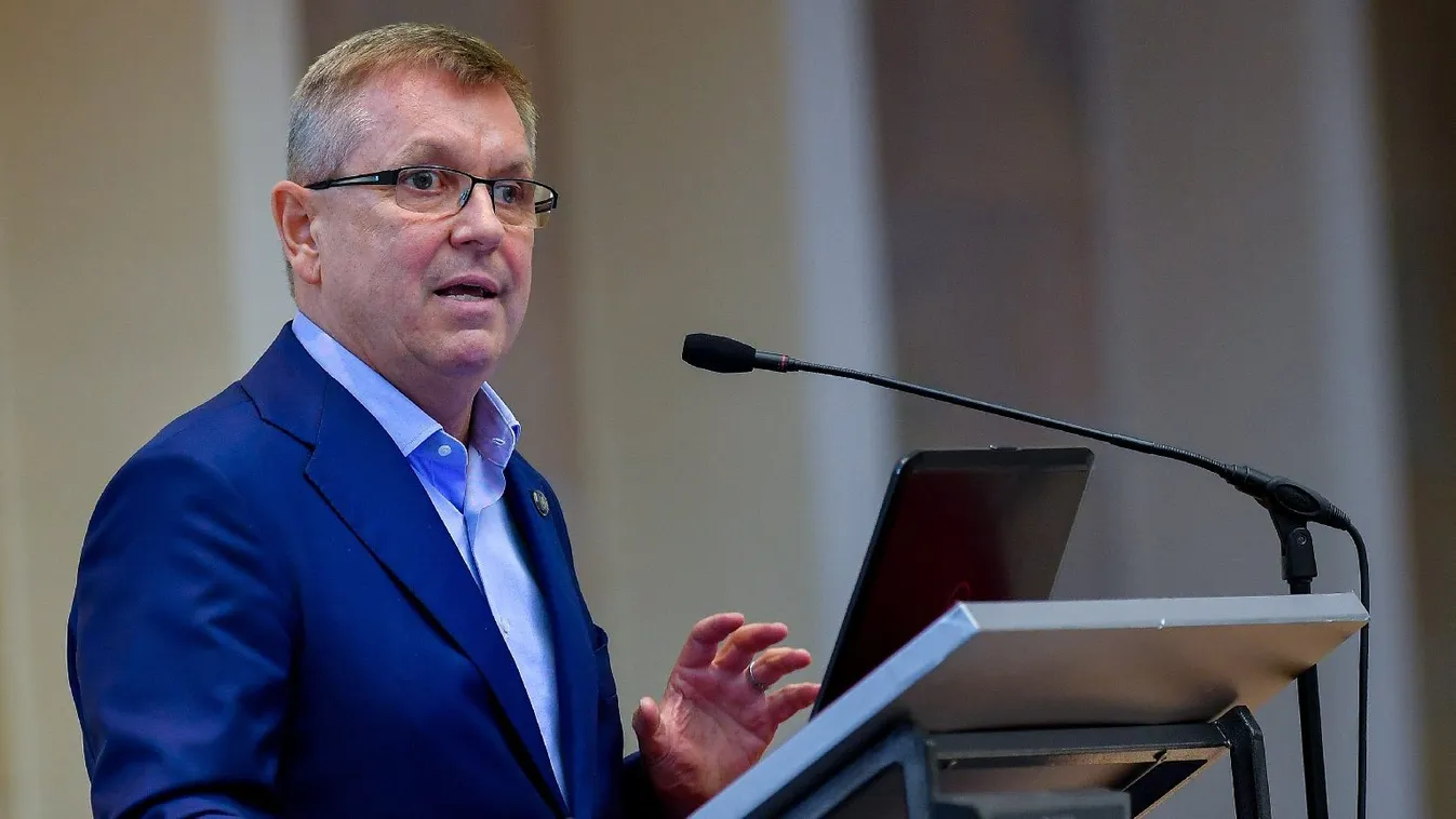 Matolcsy: a jegybank tartja az idei növekedési prognózisát