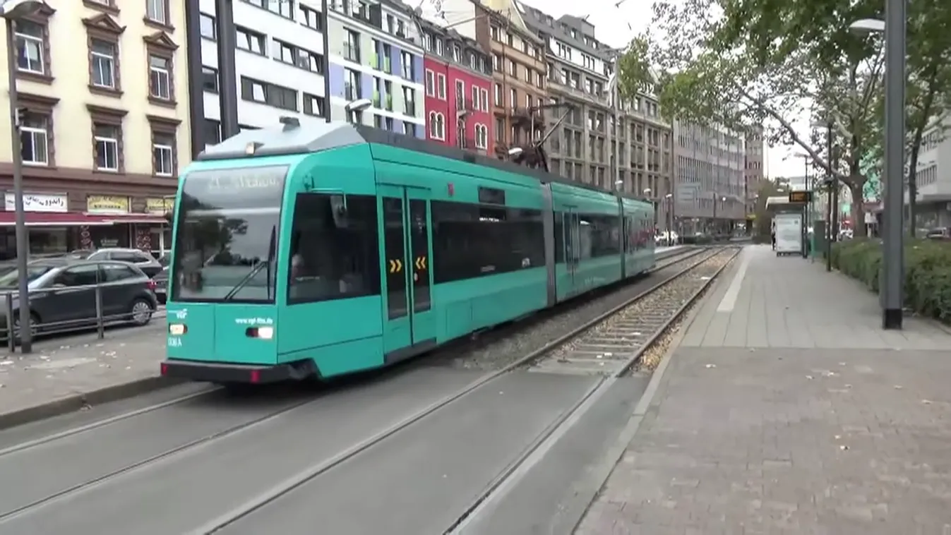 30 éves frankfurti villamosokat vesz Karácsony Gergely