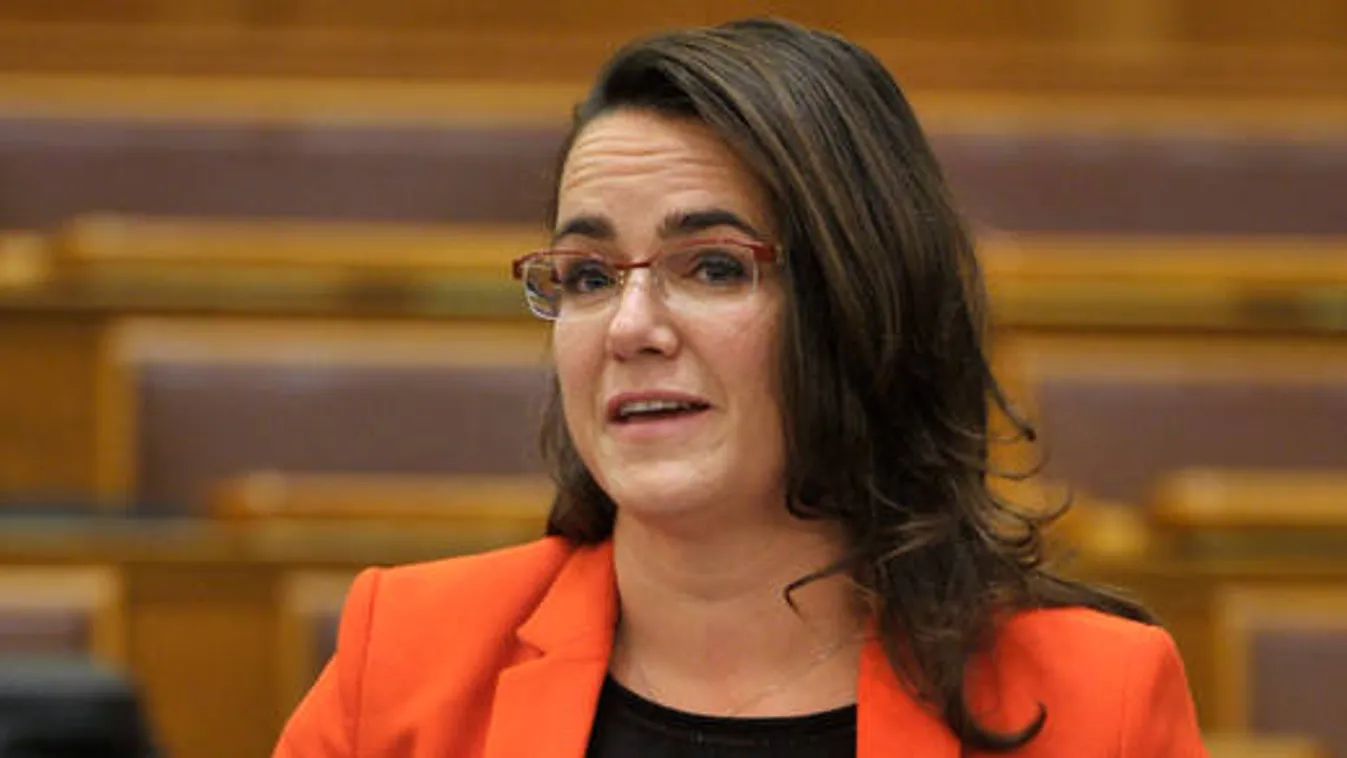 Támogatják a külföldön felvételiző hallgatókat