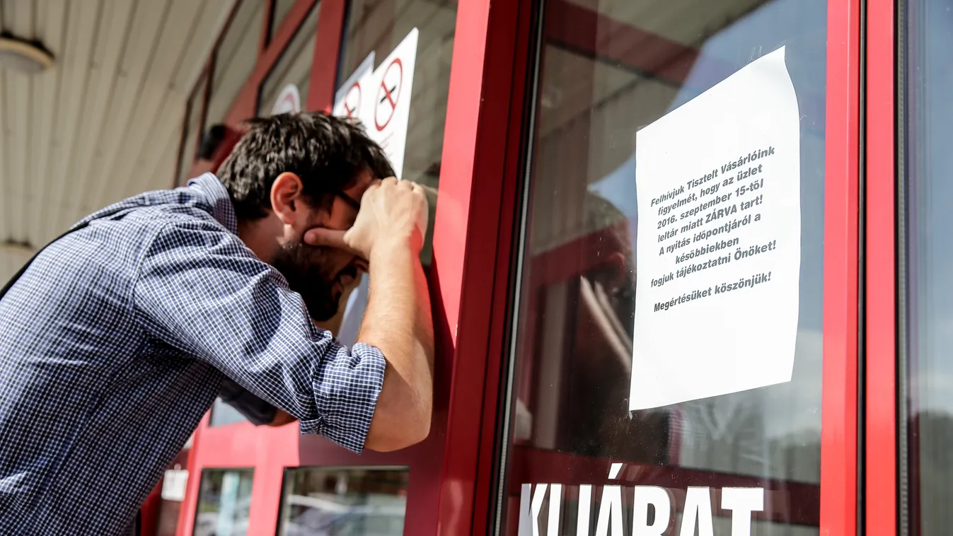 Levélben kérik Orbántól, hogy gondolja ezt át