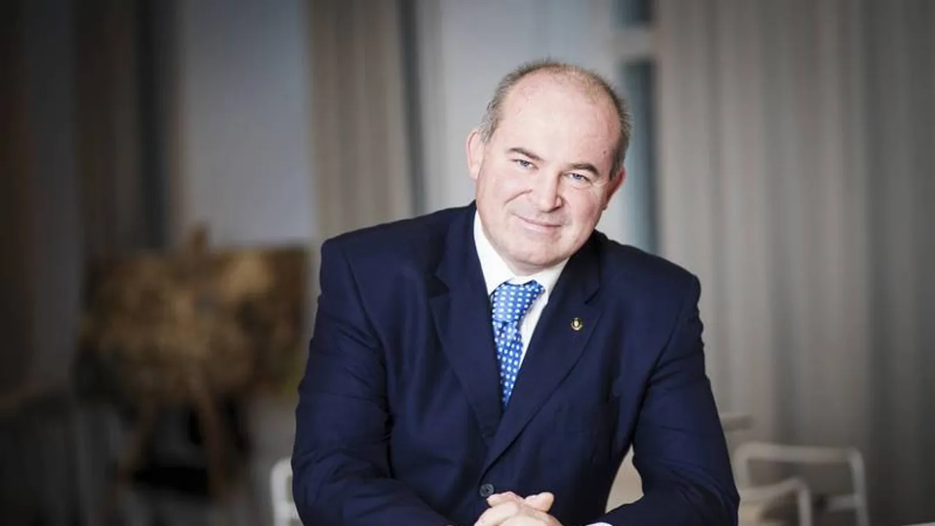 Helyettes államtitkár foglalkozik majd a civilekkel