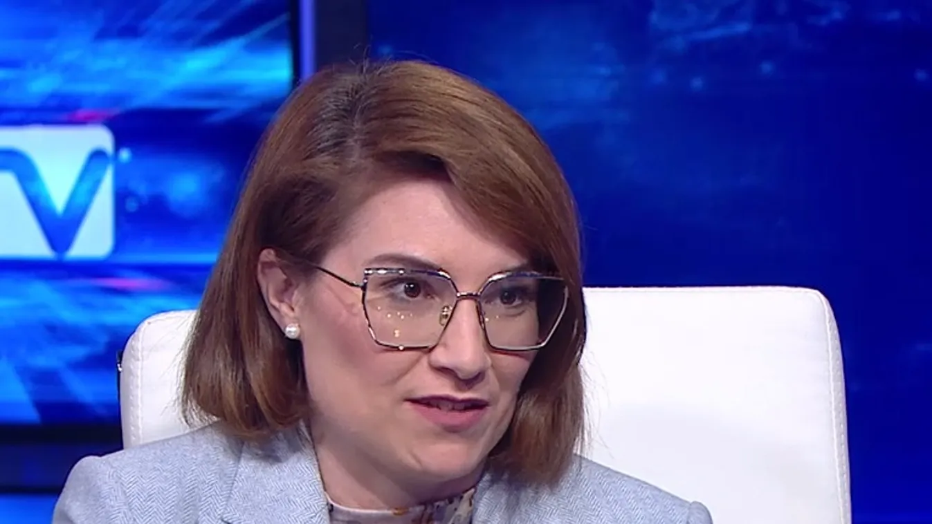 Blokád alá vonta a Momentum a parlamentet az Alaptörvény módosítása miatt  + videó