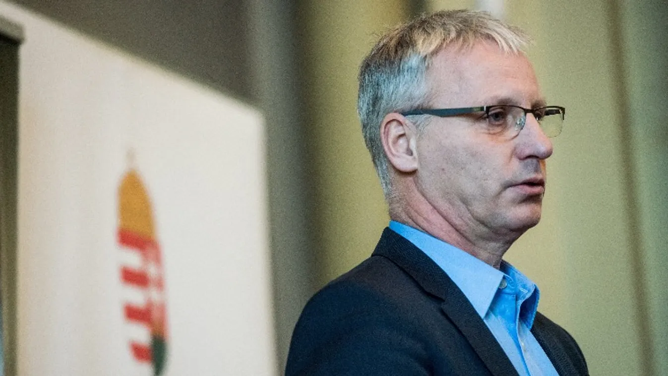 Soltész Miklós: Megerősítjük felekezeteinket és közösségeinket