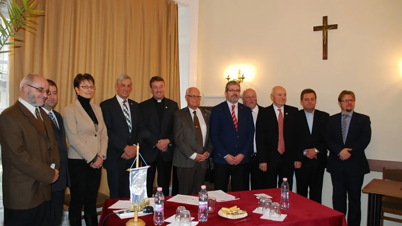 Az eldurvult közbeszéd miatt közleményt adtak ki a keresztény értelmiségiek