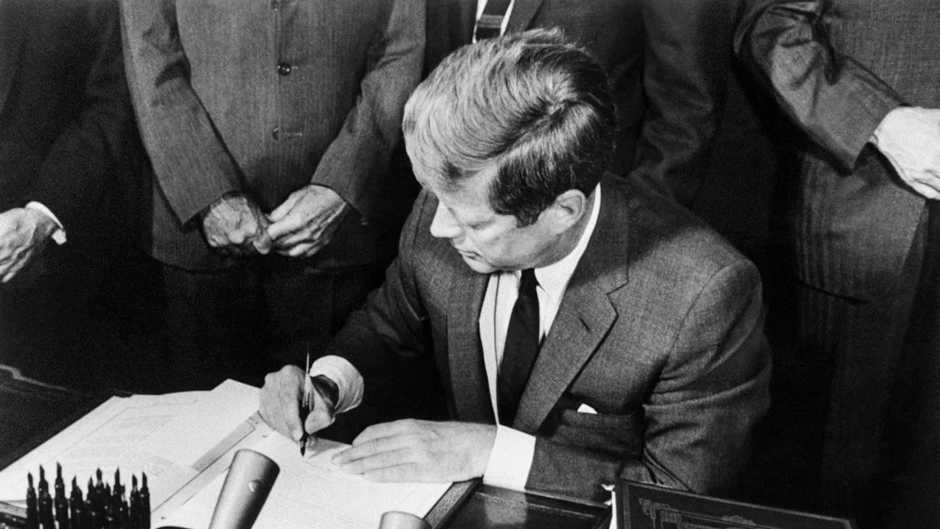 Egy kis politikatörténeti amerikanizmus, avagy mi minden változott az USA-ban 1945 és 2025 között?