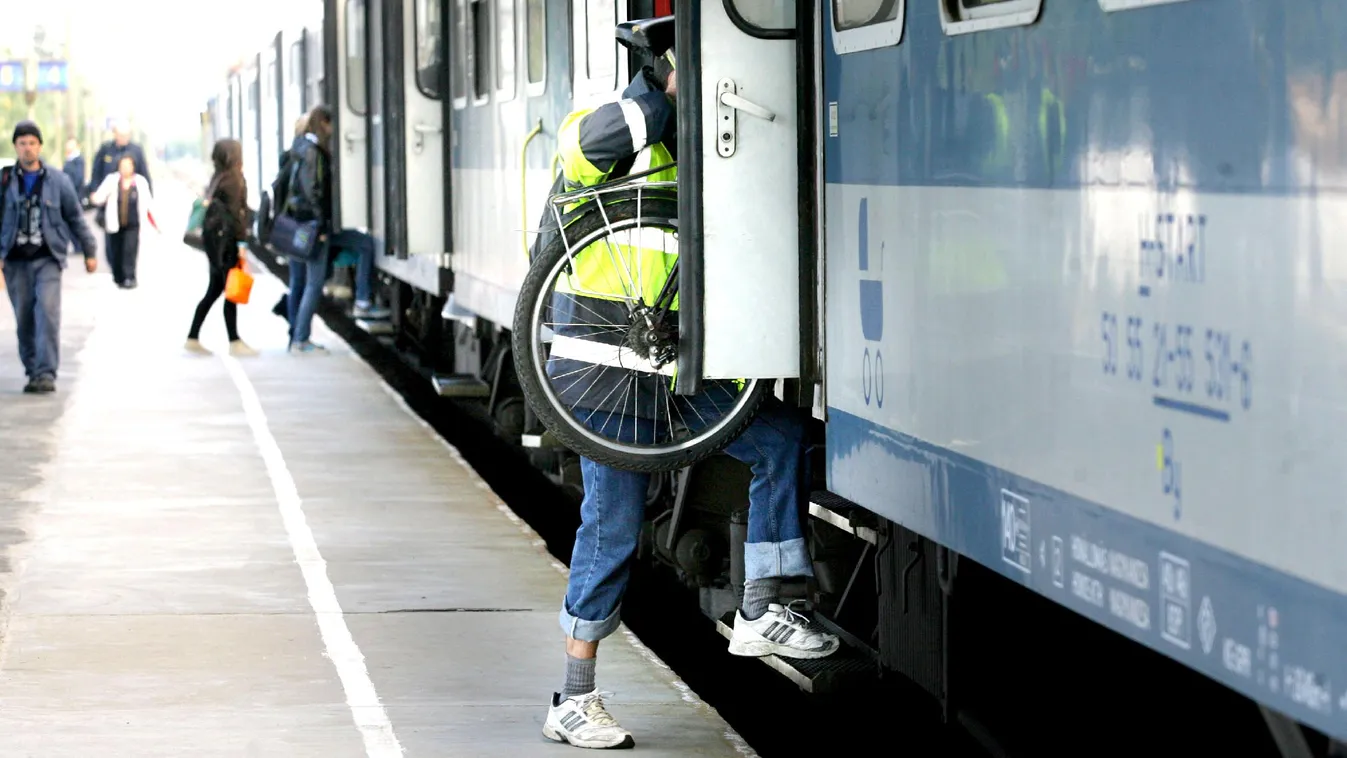 Százmilliókért reklámozta sikereit a MÁV