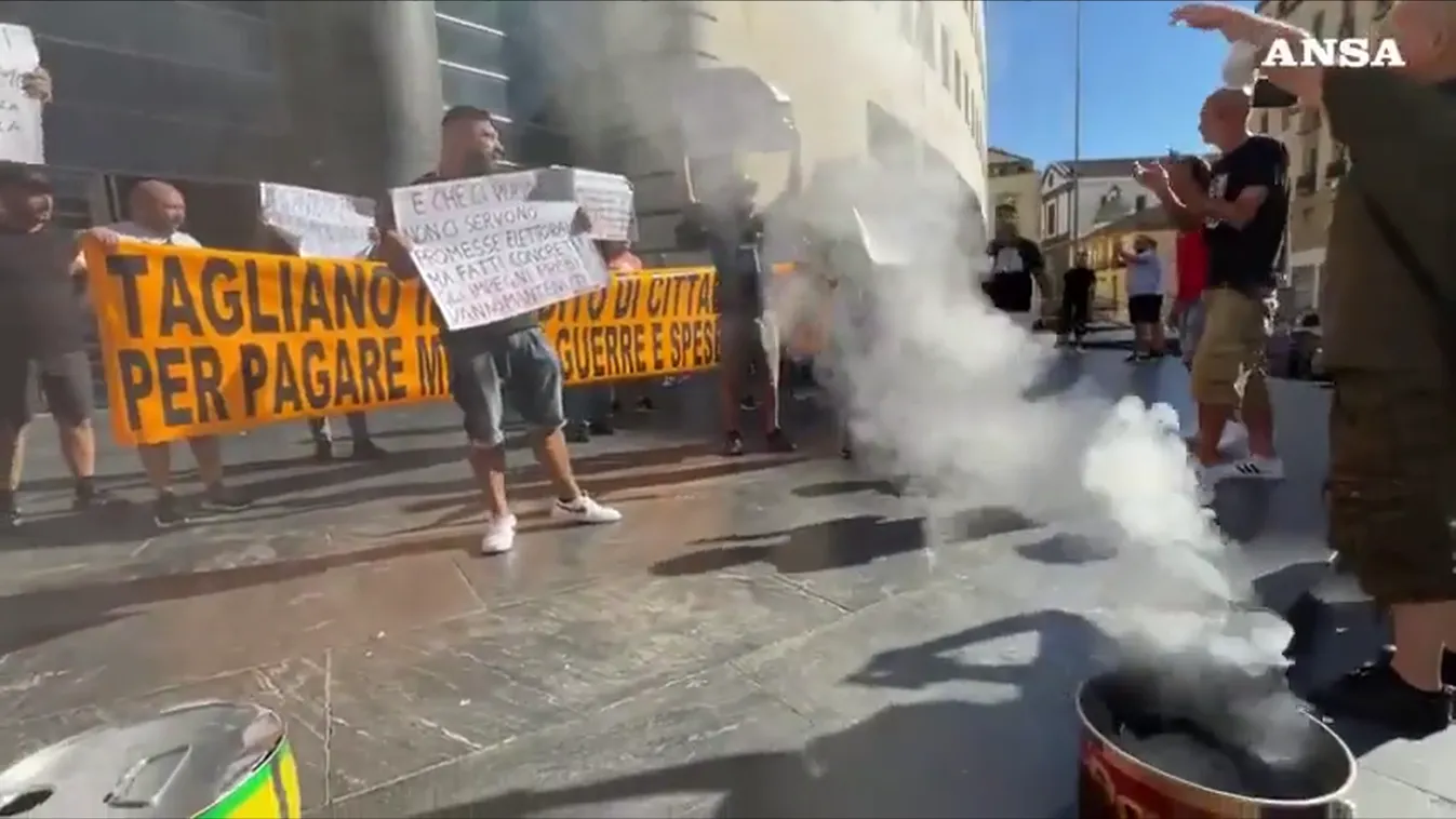 Rezsiszámlákat égettek Nápolyban