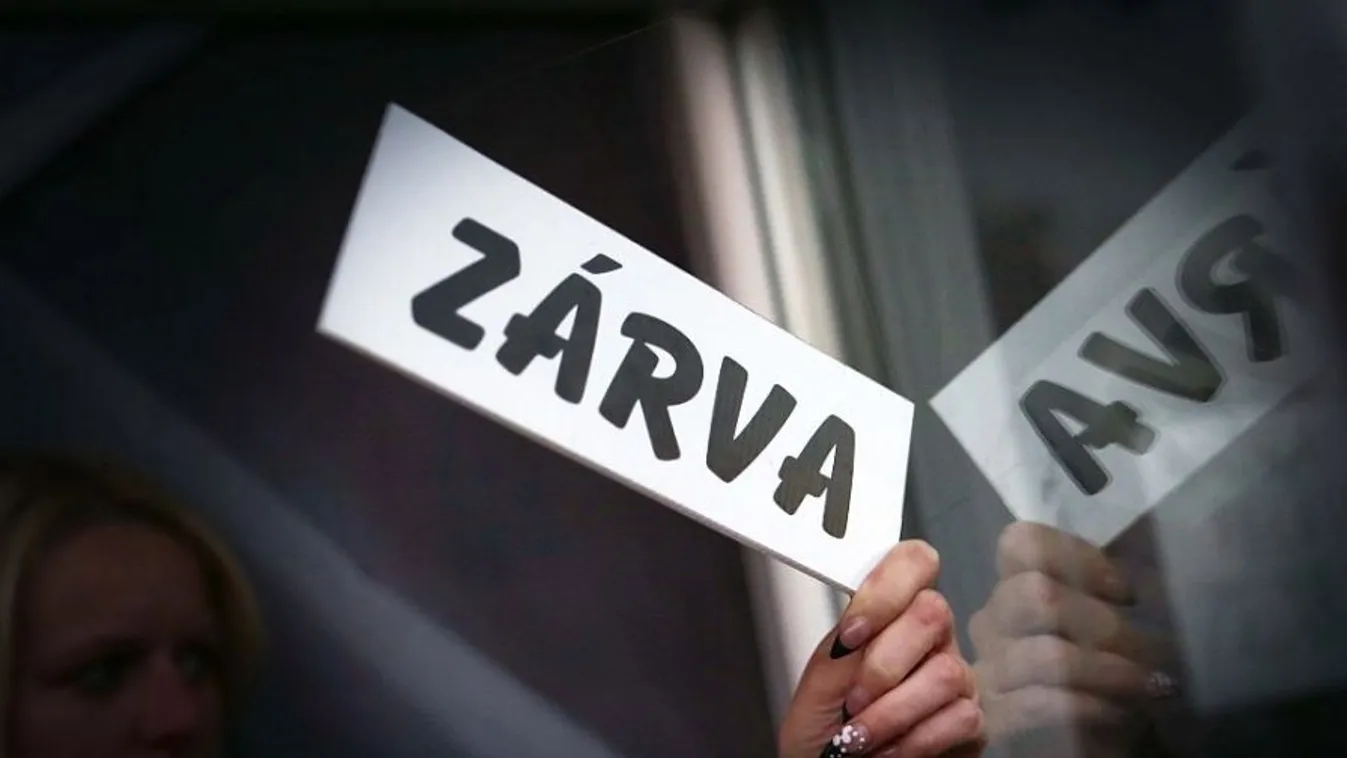 Nagypéntek – Newsroom