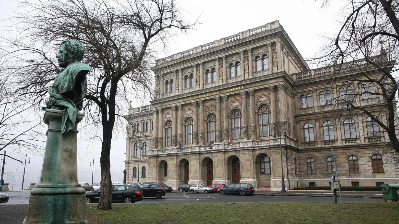 Kiáll az MTA mellett a Momentum – Reggeli járat