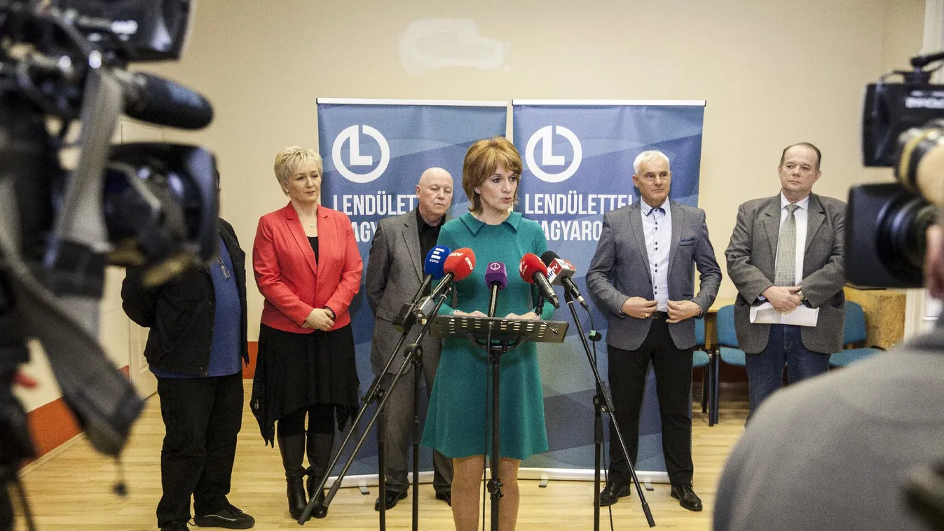 A Fidesz és Lévai ajánlóíveit is lefoglalták