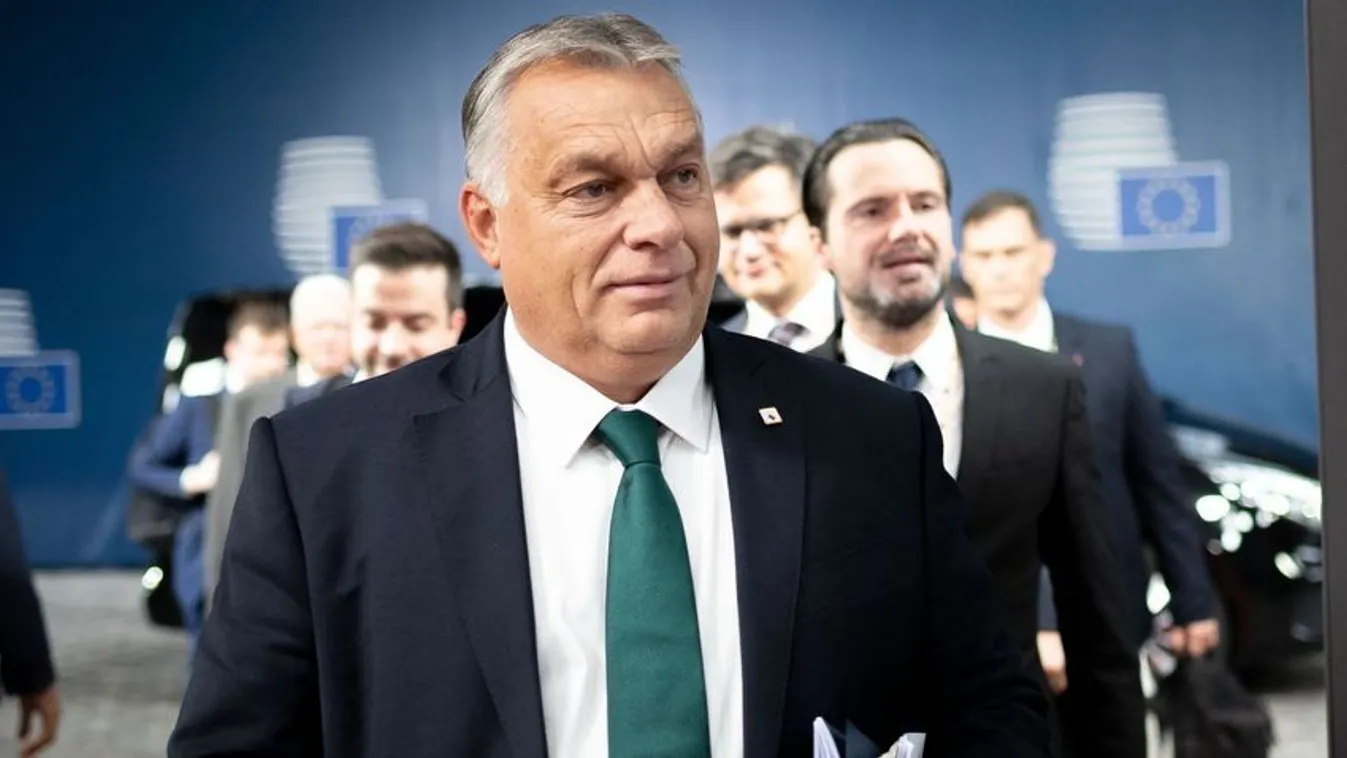Orbán Viktor átvette a soros EU-elnökséget