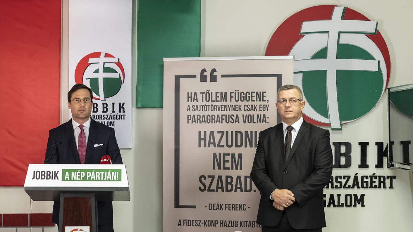 A külkeres aranyifjú zsúrpubi és a focihulligán színeváltozásai