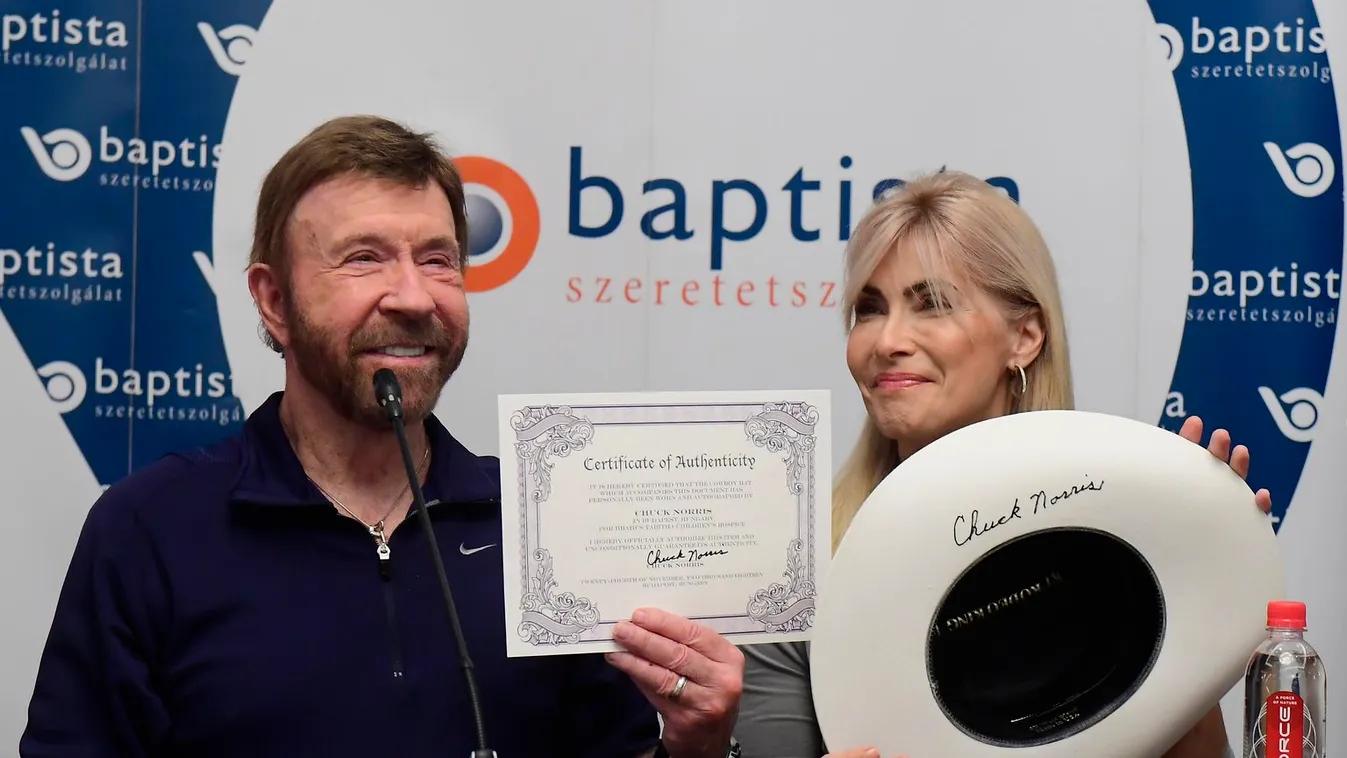 Chuck Norris is várja az adományokat a cipősdobozokba