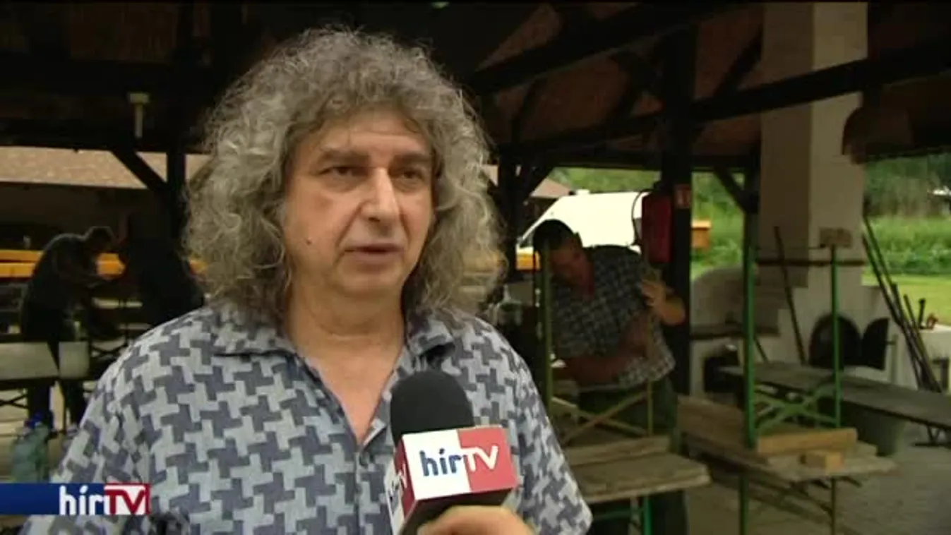 Rabok segítettek a Rexnek