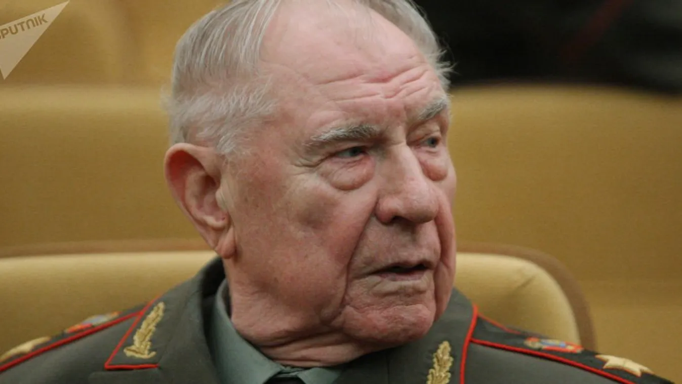 Tíz év börtönbüntetésre ítélték az utolsó szovjet védelmi minisztert