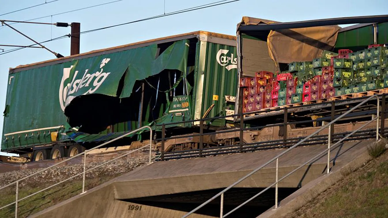 Legalább hatan meghaltak egy dániai vonatbalesetben