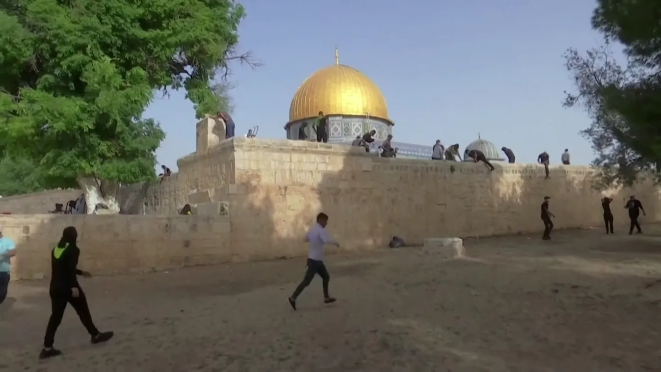 Újabb összecsapások Jeruzsálemben, könnygázzal oszlatták a tömeget