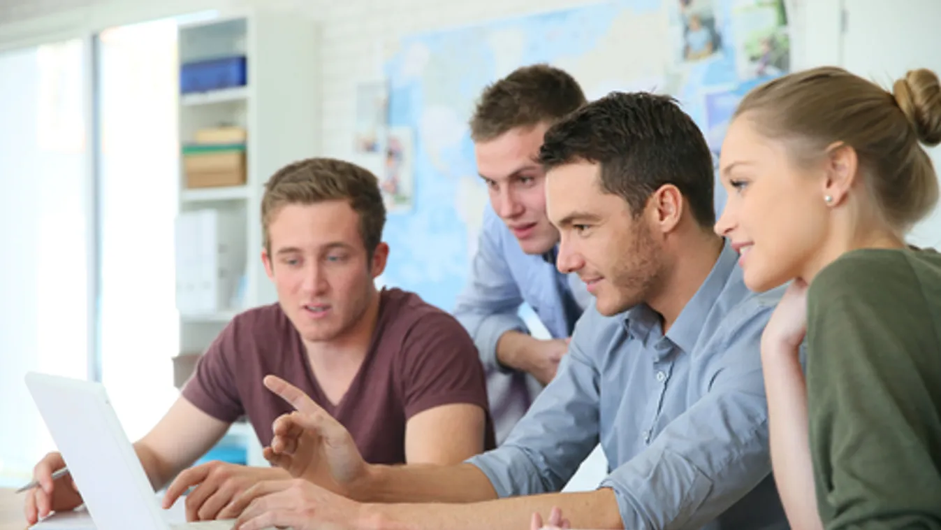 A 25 év alattiak szja-mentességéről tartanak általános vitát