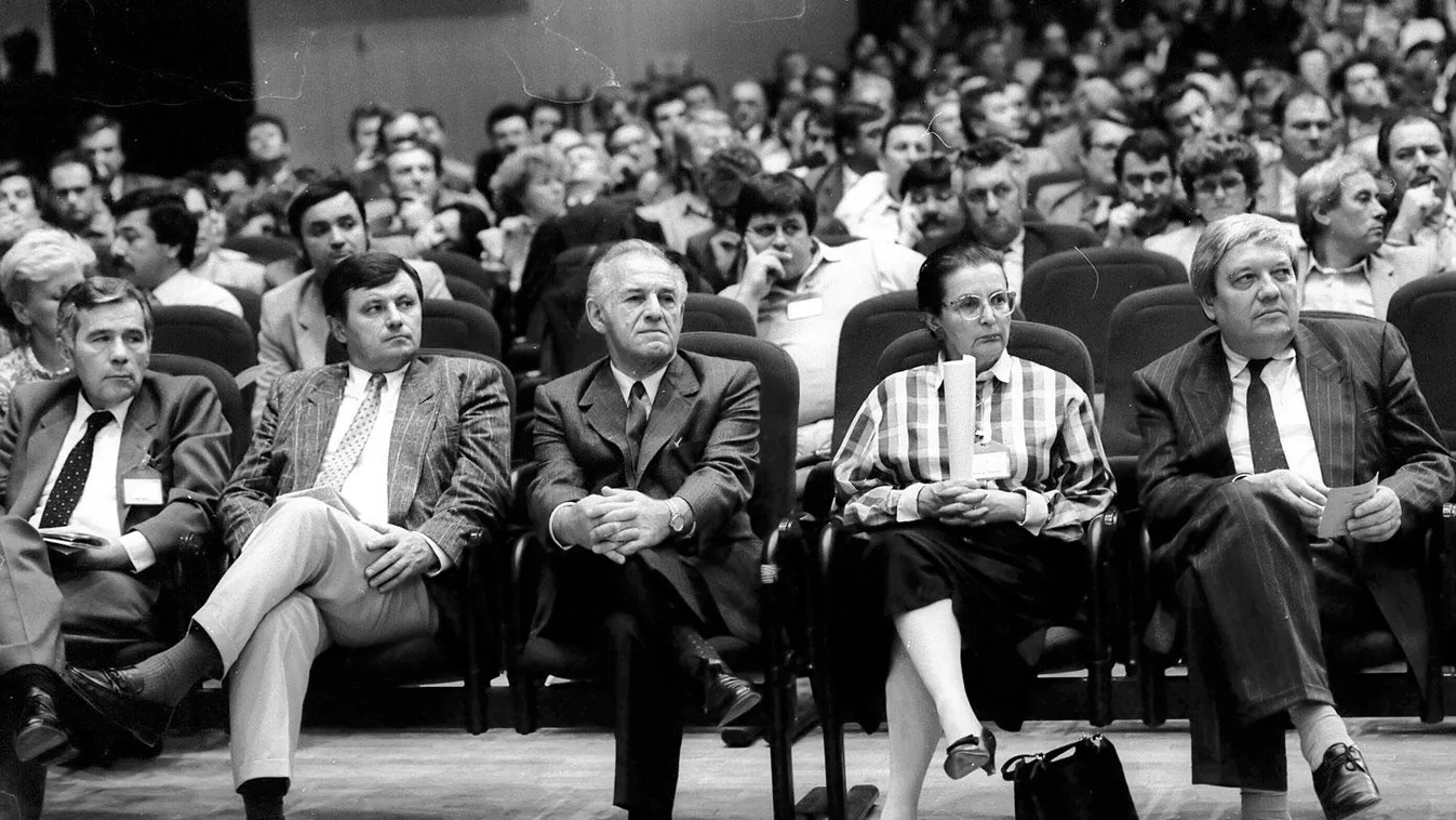 Ünnepel az MSZP: 29 éves a párt