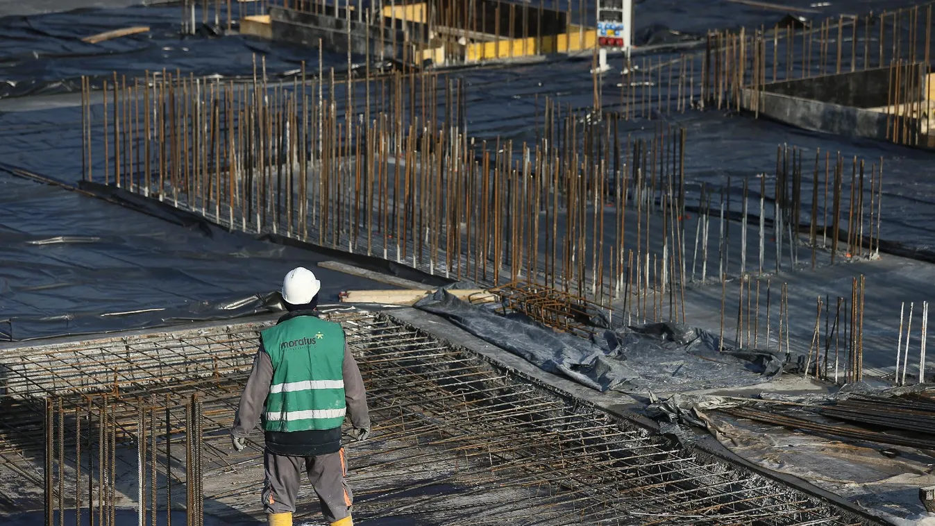 A keleti vendégmunkások is keveslik a magyar építőipari fizetéseket