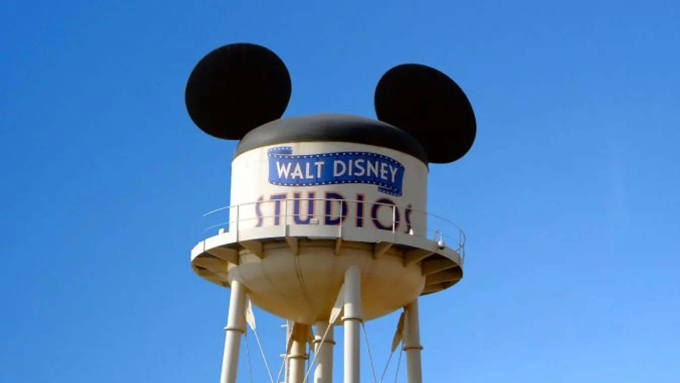 Óriási bevételt termeltek a szuperhősök, jedi lovagok és animációk