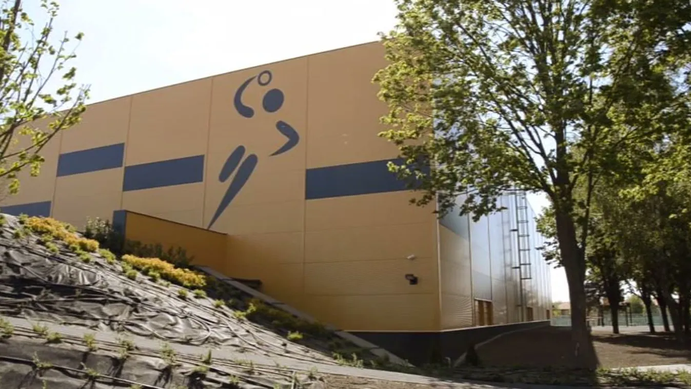 Megnyílt a siófoki szivacskézilabda-csarnok