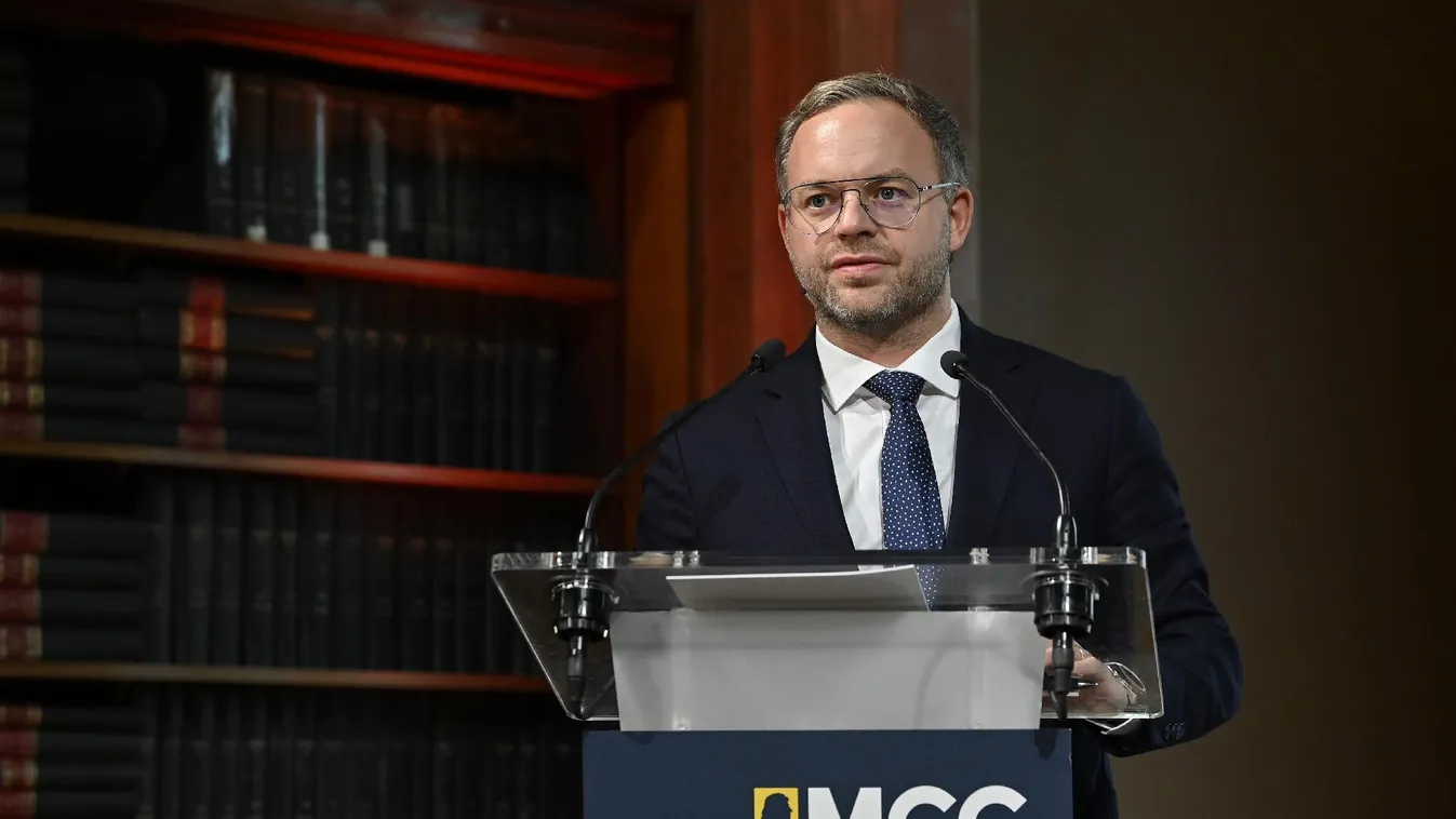 Orbán Balázs: Az EU nem segíti azokat a tagállamokat, amelyek fellépnek az illegális migrációval szemben, hanem bünteti őket + videó