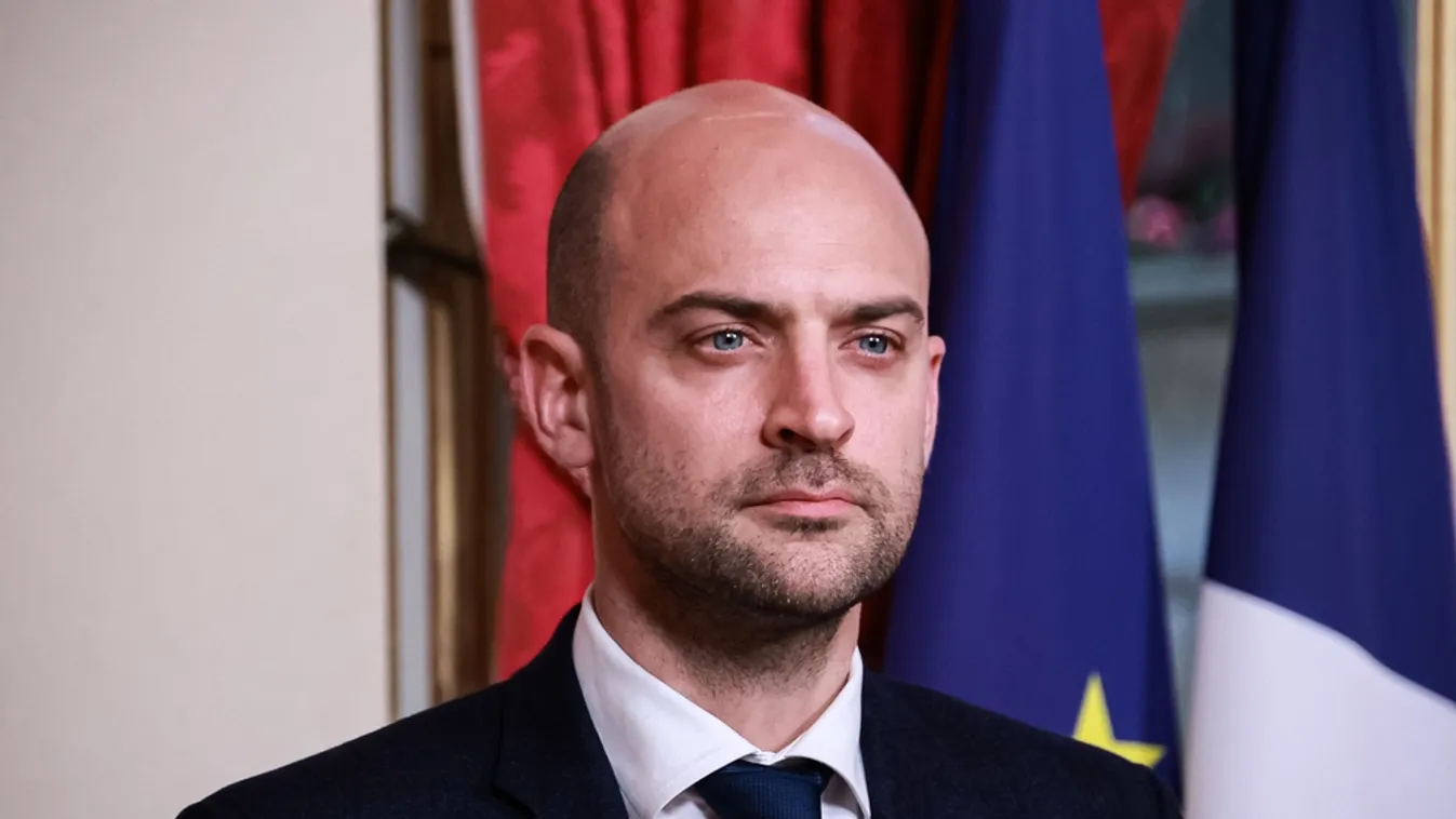 A légiriadó feloldása után Kijevben érkezett a francia külügyminiszter