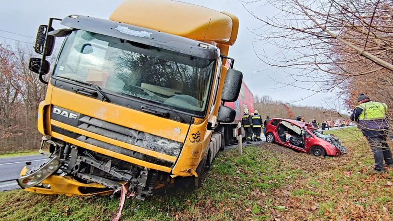Előzésből halálos baleset