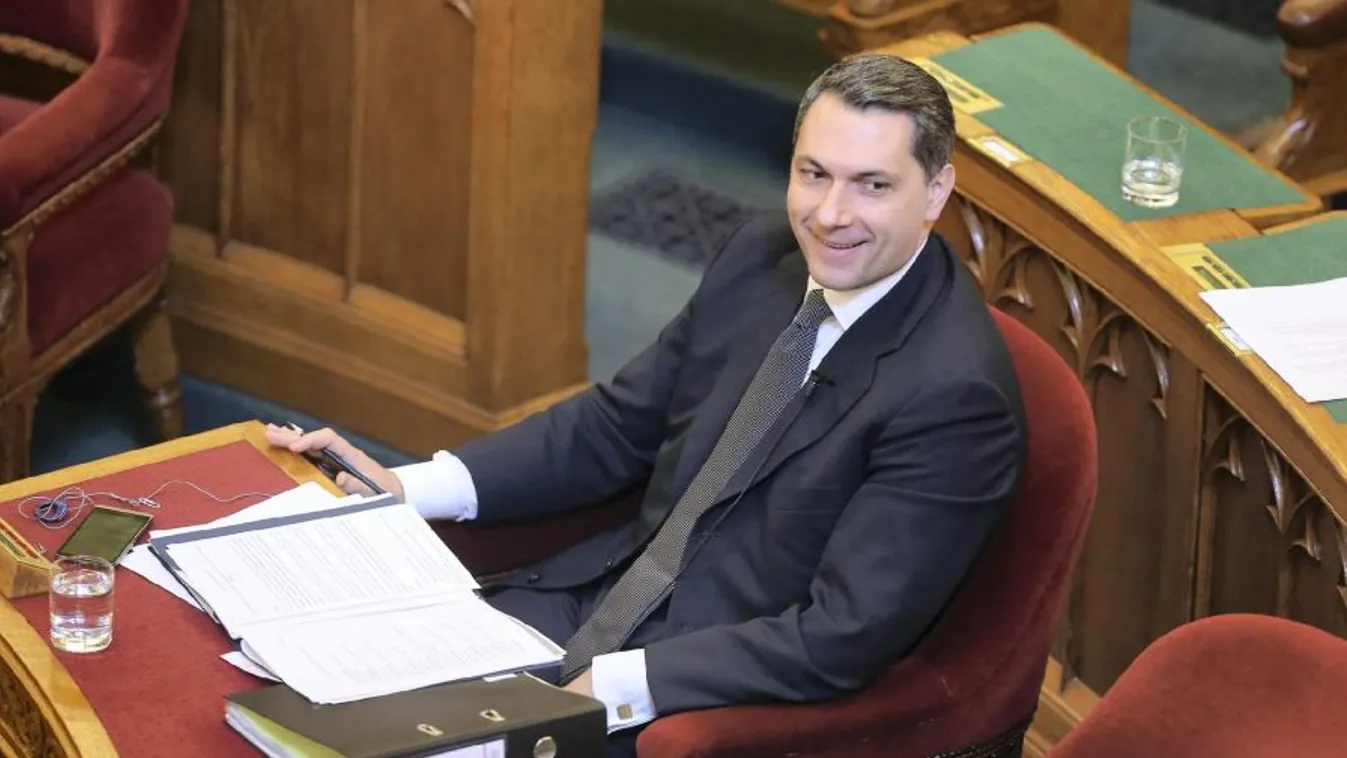 Igen a rendeleti kormányzásra