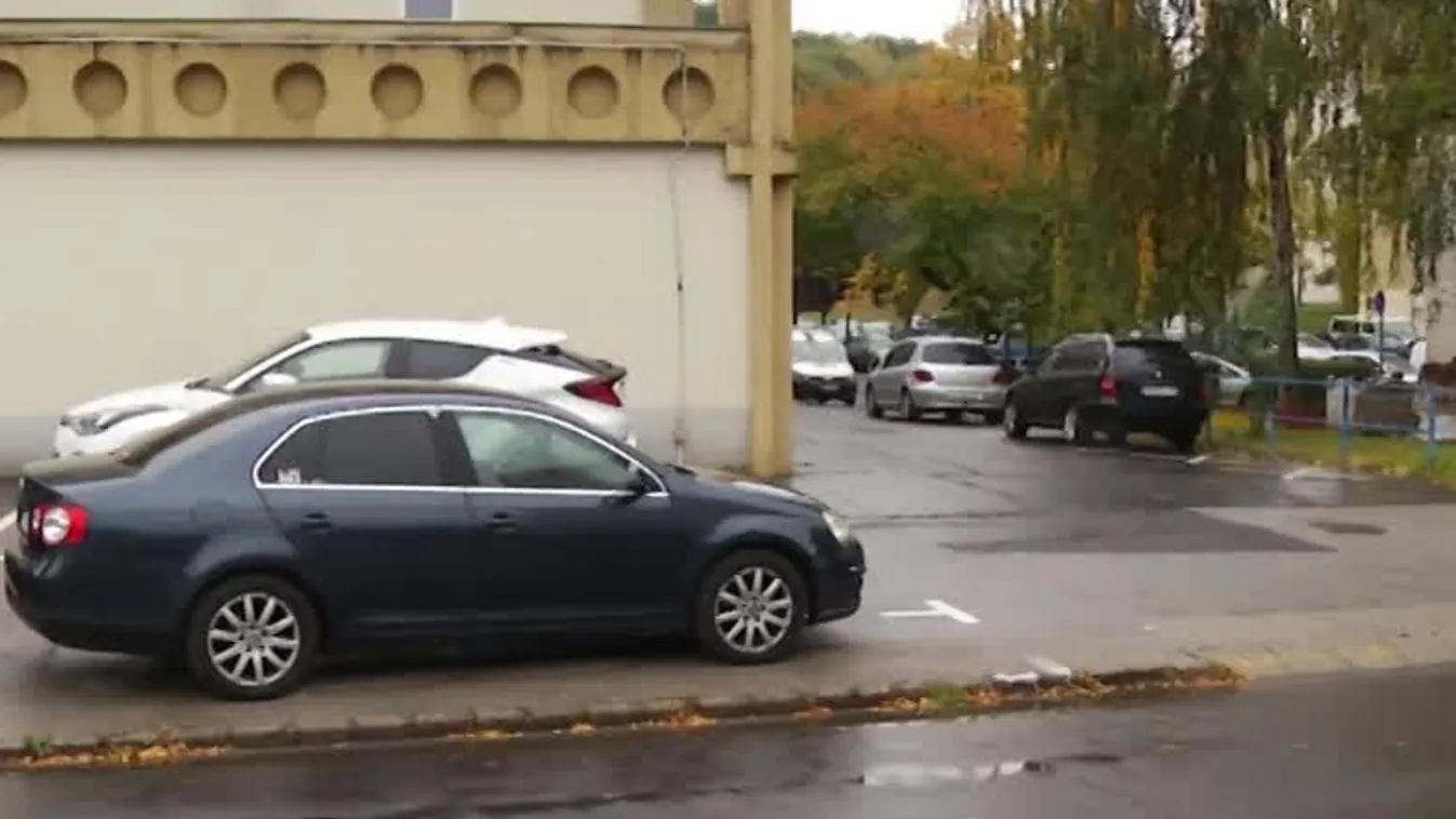 Parkolóhelyet ígért Salgótarjánban a baloldali városvezetés, de valami egészen mást csináltak