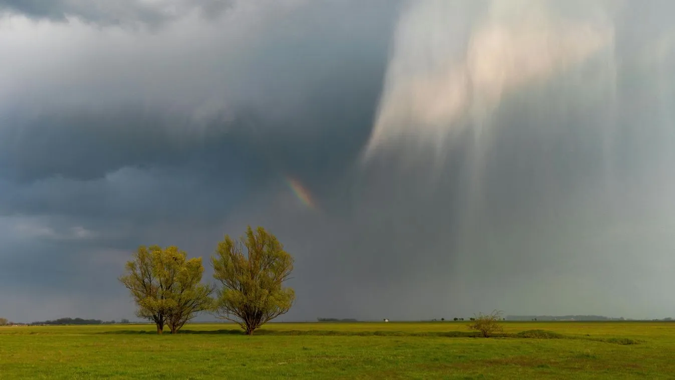 Meleg és viharos lehet a kedd