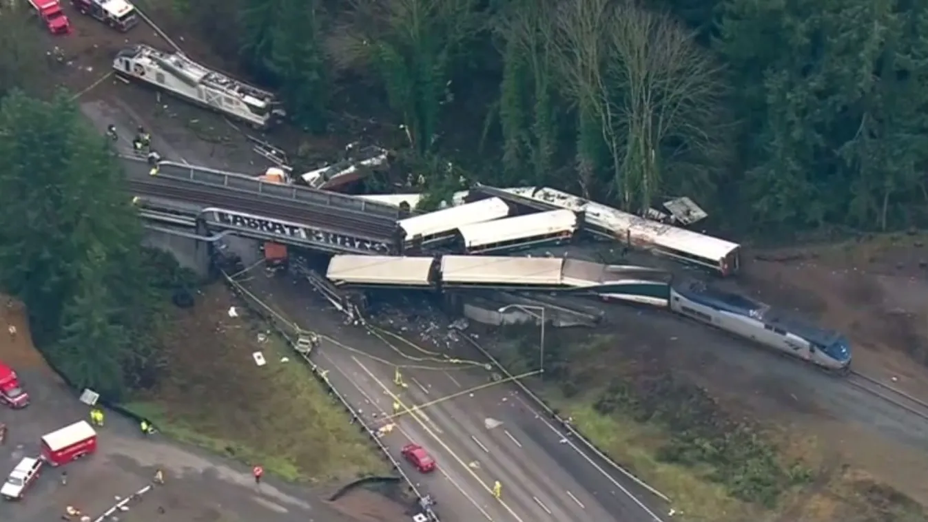 Kisiklott vasúti szerelvény okozott tragédiát Washington államban