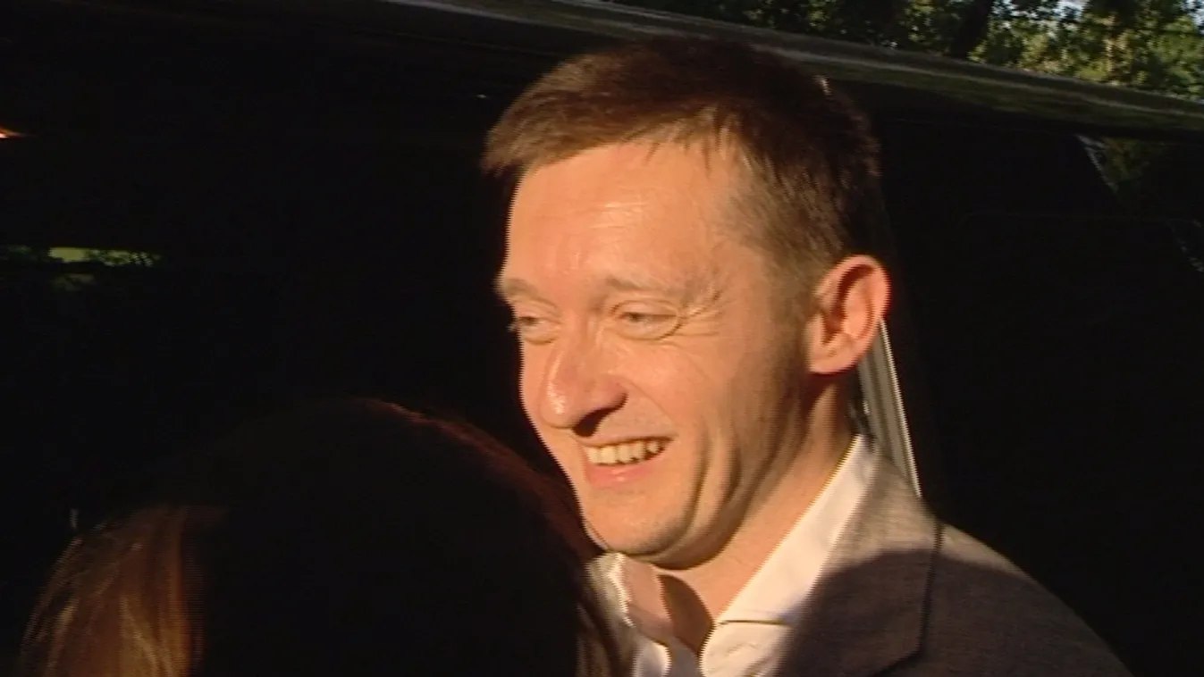 Rogán Antal mossa kezeit