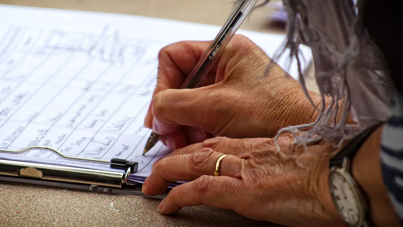 Előválasztás – Lapzárta