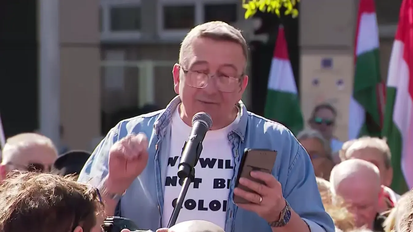 Bayer Zsolt: Brüsszel fizetett ügynökei nem szégyellik magukat, hanem büszkék az árulásra + videó