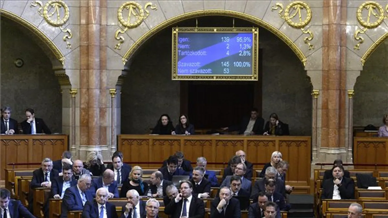 A karanténszabályok megsértése miatti szankciók szigorításáról szavaznak