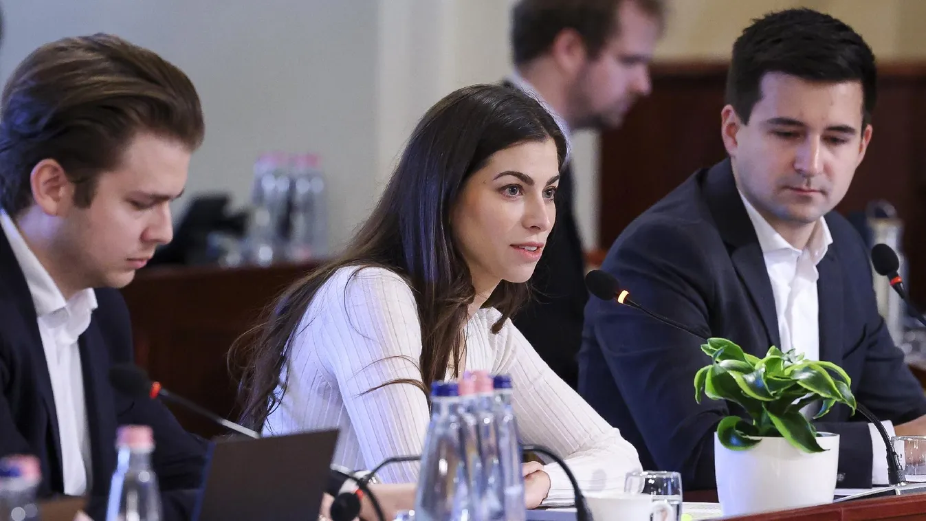 Szentkirályi Alexandra: A Tisza belépett a drogpártok közé + videó