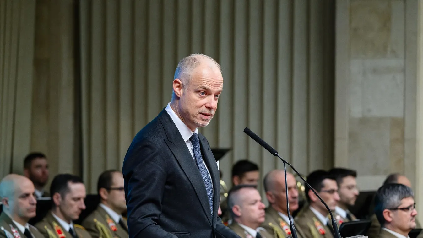 Szalay-Bobrovniczky Kristóf: Az Egyesült Államok elkötelezett, de Európának többet kell tennie