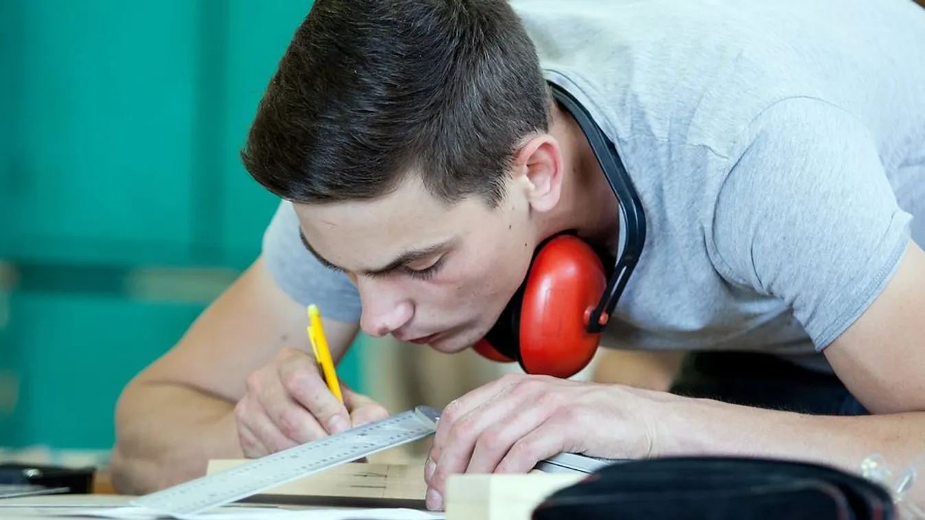 Osztrák mintára fejlesztik tovább a szakképzést