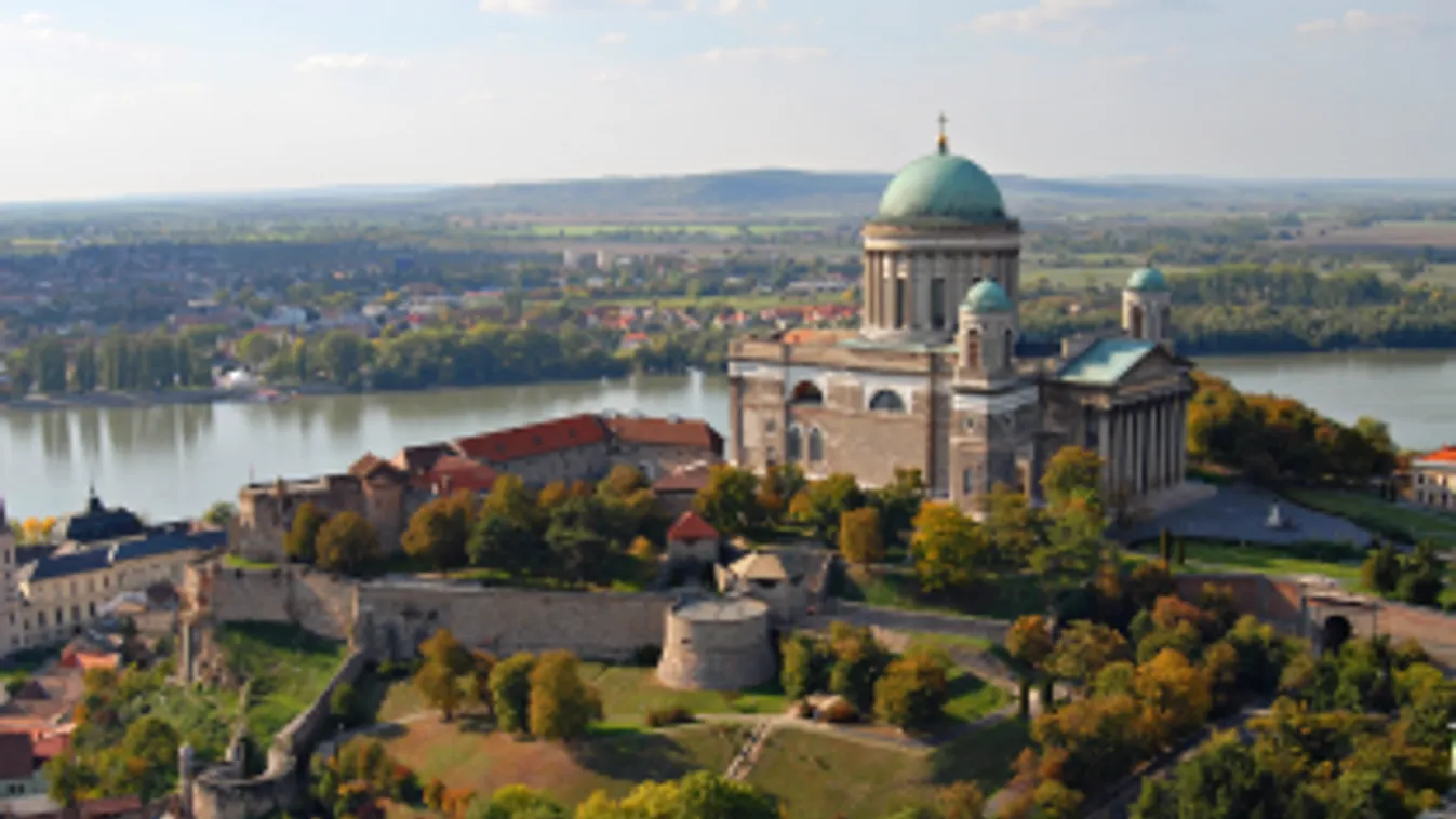 Ma van a Csíksomlyói passió szabadtéri előadása Esztergomban