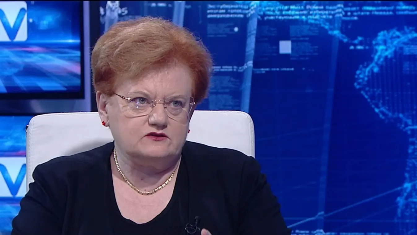 Átlagosan havi 6532 forinttal nő a nyugdíj a novemberi kiegészítéssel