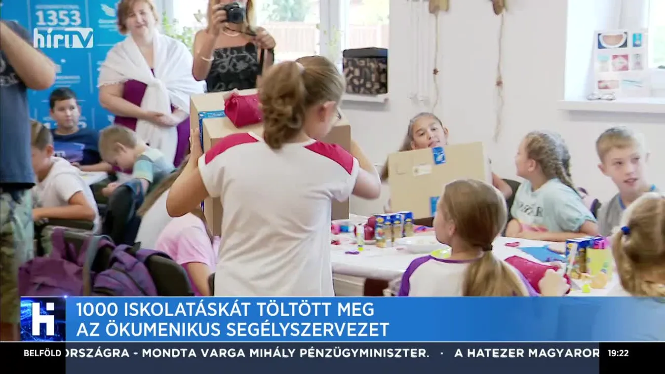 1000 iskolatáskát töltött meg az ökumenikus segélyszervezet